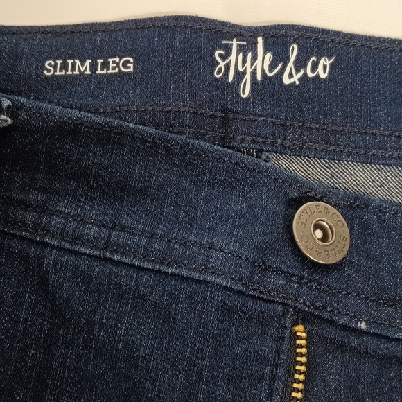 Style & co. Size 12 petite Slim leg high rise 11" dark blue jeans EUC. - Picture 2 of 11
